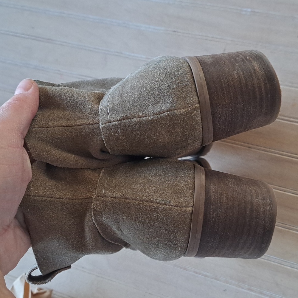 Carlos Santana Leighton Floppy Slouchy Short Heel Suede Leather Ankle Booties - Picture 5 of 12